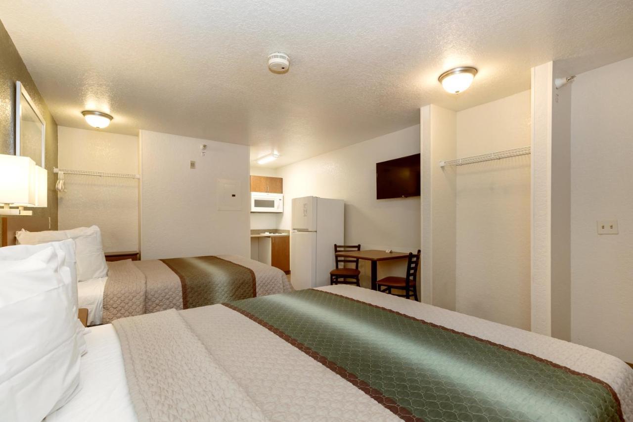 Hometowne Studios By Red Roof Philadelphia - Maple Shade, Nj Εξωτερικό φωτογραφία