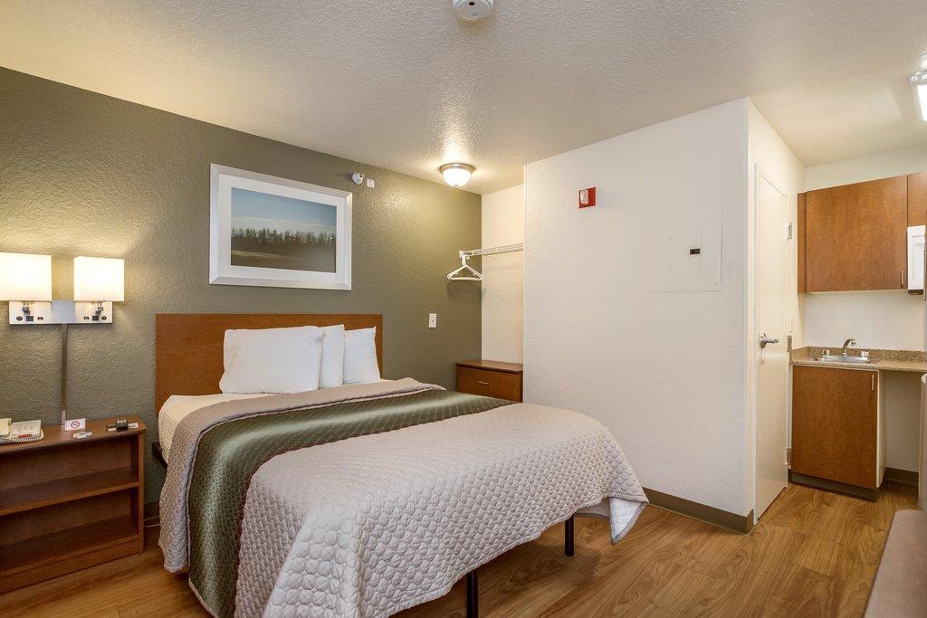 Hometowne Studios By Red Roof Philadelphia - Maple Shade, Nj Εξωτερικό φωτογραφία